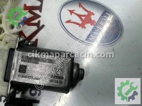 Mercedes-Benz E Serisi Ön Cam Motoru A0009065706 çıkma parça