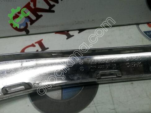 Mercedes-Benz E Serisi Tampon Izgara Çıtası A2138852103 çıkma parça
