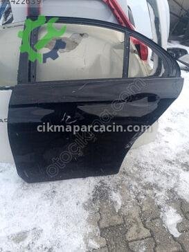 Mercedes-Benz E Serisi Sol Arka Kapı çıkma parça