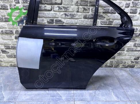 Mercedes-Benz E Serisi Sol Arka Kapı A2137320110 çıkma parça