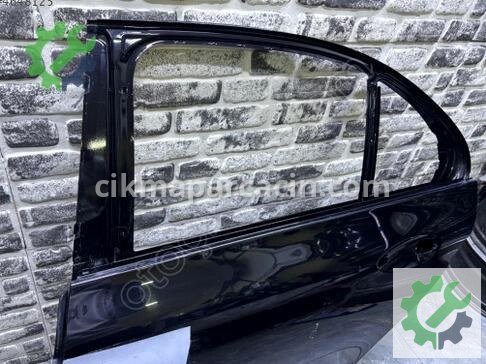 Mercedes-Benz E Serisi Sol Arka Kapı A2137320110 çıkma parça