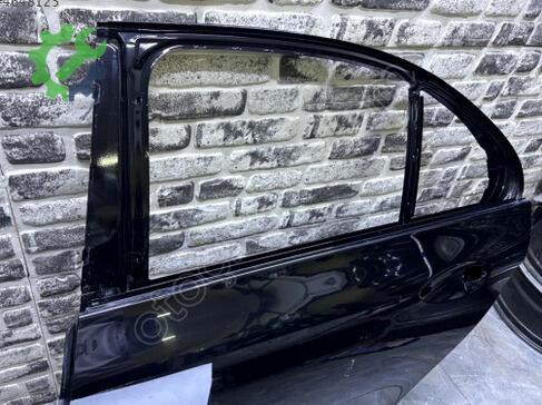 Mercedes-Benz E Serisi Sol Arka Kapı A2137320110 çıkma parça