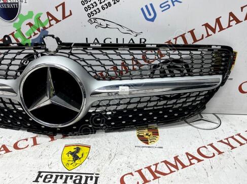Mercedes-Benz CLS Ön Panjur çıkma parça