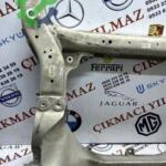Mercedes w223 s class 4 matik w 223 orjinal çıkma traversi