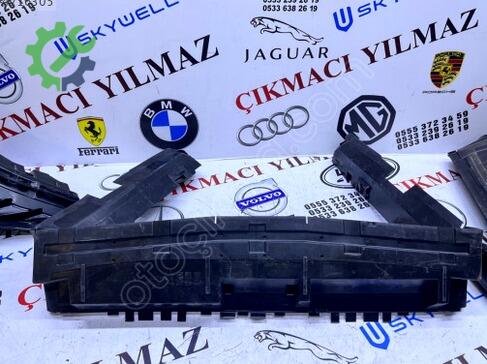 Mercedes-Benz EQA Davlumbaz çıkma parça