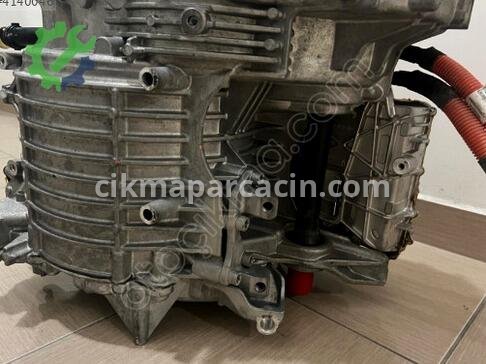 Mercedes-Benz EQB Elektrikli Direksiyon Motoru A2433409002 çıkma parça