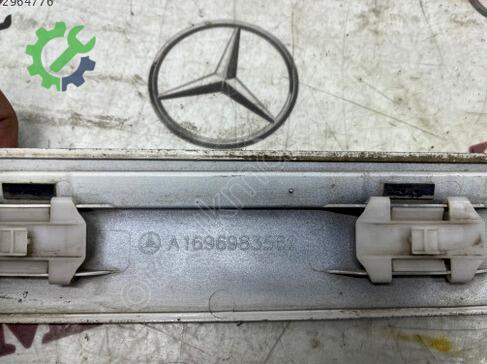Mercedes-Benz B Serisi Kapı Çıtası A1696983562 çıkma parça