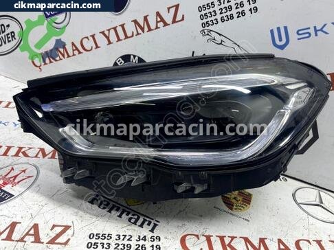 Mercedes-Benz GLA Sağ Ön Far çıkma parça