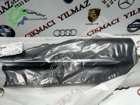 Mercedes-Benz GLB Kapı Çıtası çıkma parça