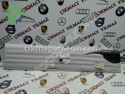Mercedes-Benz GLB Kapı Çıtası çıkma parça