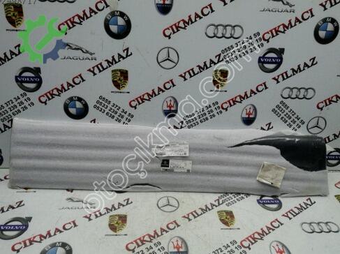 Mercedes-Benz GLB Kapı Çıtası çıkma parça