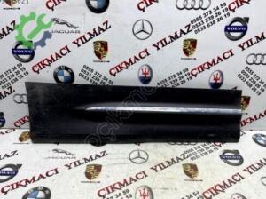 Mercedes w247 sağ arka kapı bandı w 247 çıkma yedek parça