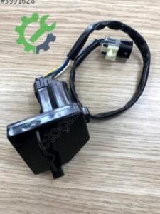 MERKEZİ KİLİT MOTORU GETZ ÖN/ARKA 03=> 4 FİŞLİ SAĞ