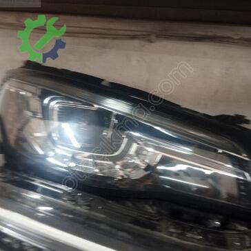 MG HS Far Camı çıkma parça
