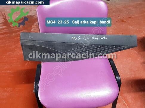 MG MG4 Kapı Çıtası çıkma parça