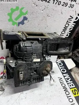 Nissan Juke Kalorifer Kutusu çıkma parça