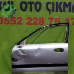 Mitsubishi Carisma 2001 Model Sol Ön Kapı Çıkma Parçası