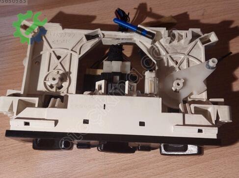 Mitsubishi Carisma Kalorifer Kontrol Paneli MR500529 çıkma parça
