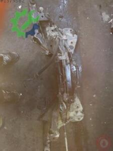 Mitsubishi karisma motor beşiği traves