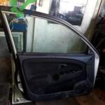 Mitsubishi karisma sol ön kapi