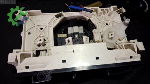 Mitsubishi Carisma Klima Kontrol Paneli MR500529 çıkma parça