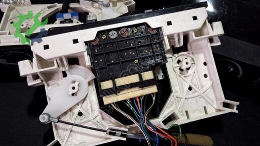 Mitsubishi Carisma Klima Kontrol Paneli MR500529 çıkma parça