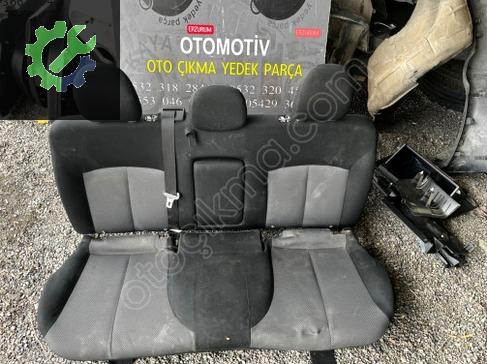 Mitsubishi L200 Arka Koltuk çıkma parça