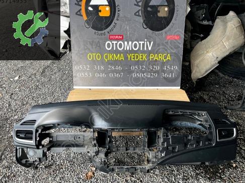Mitsubishi L200 Torpido çıkma parça