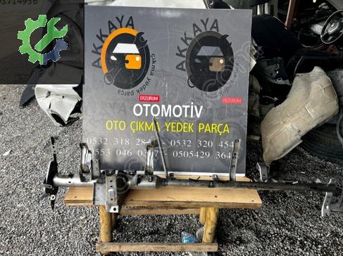 Mitsubishi L200 Göğüs Demiri çıkma parça