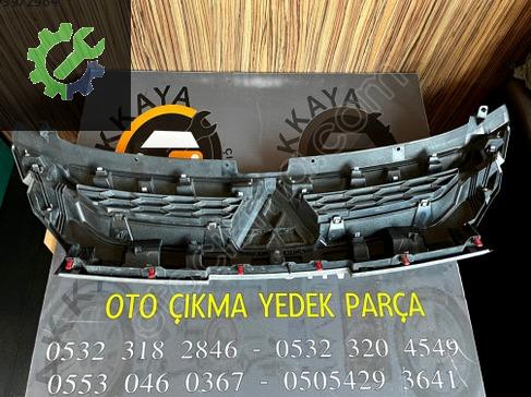 Mitsubishi L200 Ön Panjur 19-24 çıkma parça