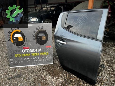 Mitsubishi L200 Sağ Arka Kapı 16-24 çıkma parça