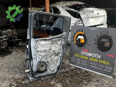 Mitsubishi L200 Sağ Arka Kapı 16-24 çıkma parça