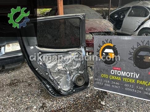 Mitsubishi L200 Sol Arka Kapı 16-24 çıkma parça