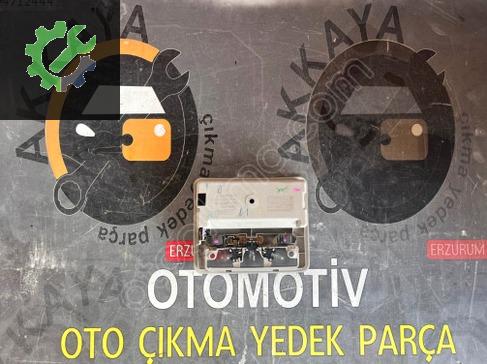 Mitsubishi L200 Tavan Lambası çıkma parça