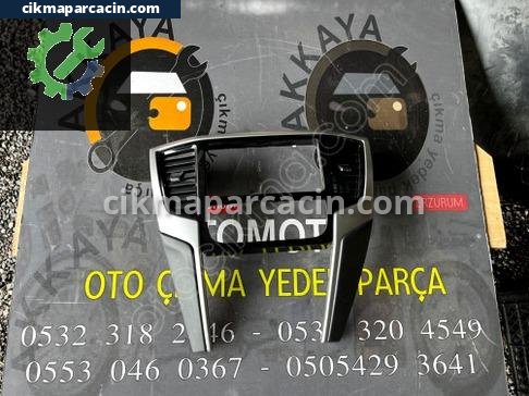 Mitsubishi L200 Teyp Çerçevesi çıkma parça