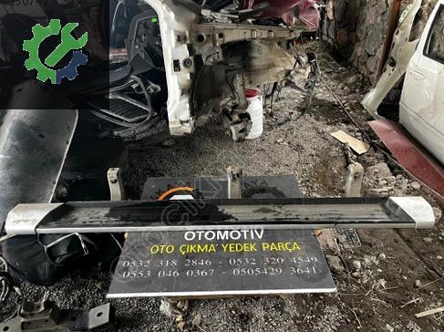 Mitsubishi L200 Basamak 19-24 çıkma parça