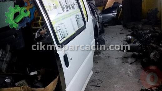 Mitsubishi L300 Taşıyıcı/Aks Taşıyıcı çıkma parça