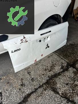 Mitsubishi L300 Bagaj Kapağı çıkma parça