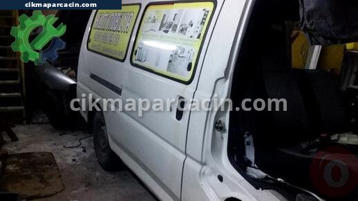 Mitsubishi L300 Egzoz Manifoldu çıkma parça