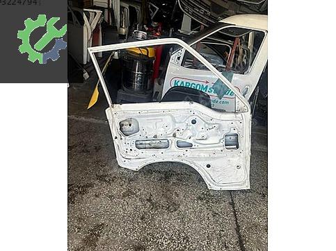 Mitsubishi L300 Sol Ön Kapı çıkma parça