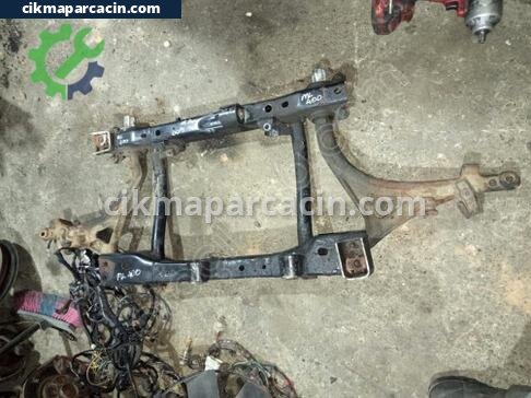 Mitsubishi Carisma Travers çıkma parça