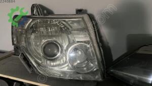 Mitsubishi Pajero 2010-2014 sağ ön far zenon