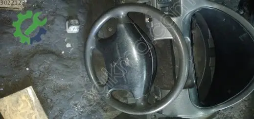 Mitsubishi Carisma Direksiyon Simidi çıkma parça