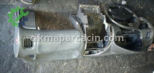 BMW 8 Serisi Torpido çıkma parça