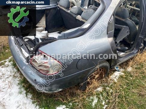 Ford Mondeo Sağ Arka Çamurluk çıkma parça