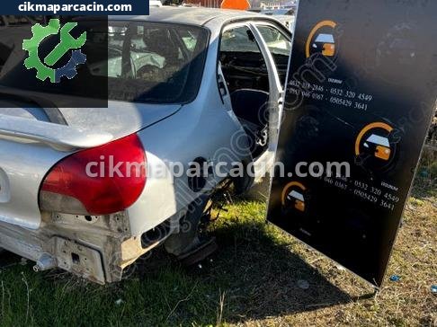Mazda 2 Sağ Arka Çamurluk çıkma parça