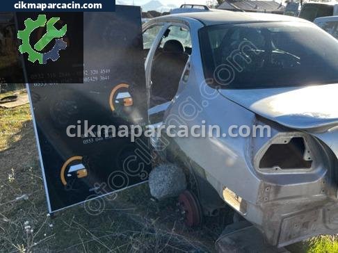 Mazda 2 Sol Arka Çamurluk çıkma parça