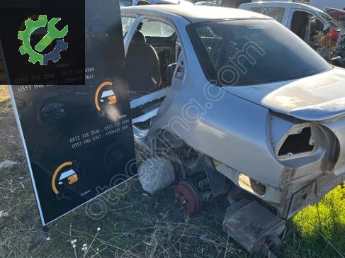 Mazda 2 Sol Arka Çamurluk çıkma parça
