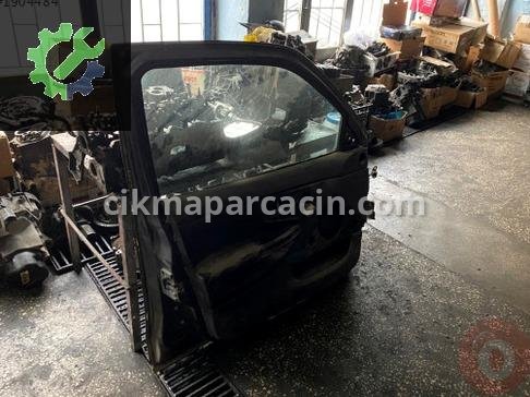 Ford Mondeo Sol Ön Kapı çıkma parça