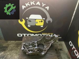Mondeo Mk2 2.0 Motor Kulağı – Alternatör Braketi Çıkma